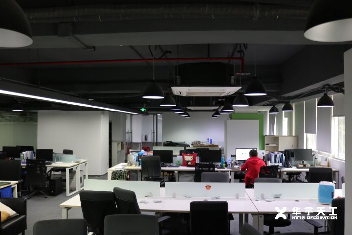 深圳办公室装修 - 立创商城2000㎡办公室装修