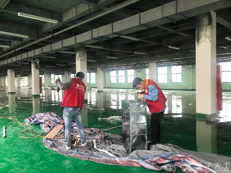 两栋深圳厂房装修施工现场