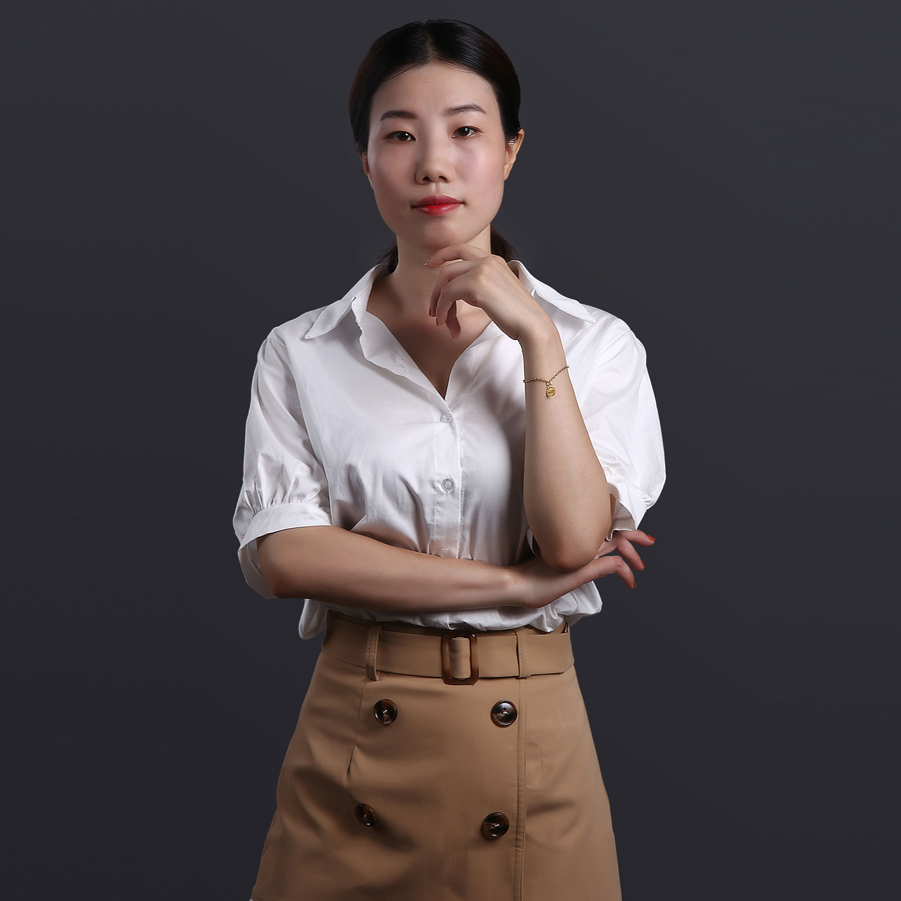 郑瑶 - 首席设计师